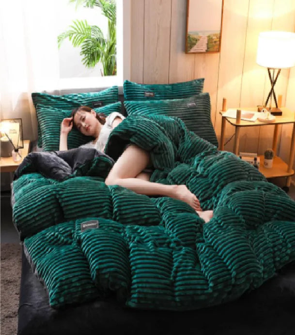 Comfy Coral Velvet Bedding Set