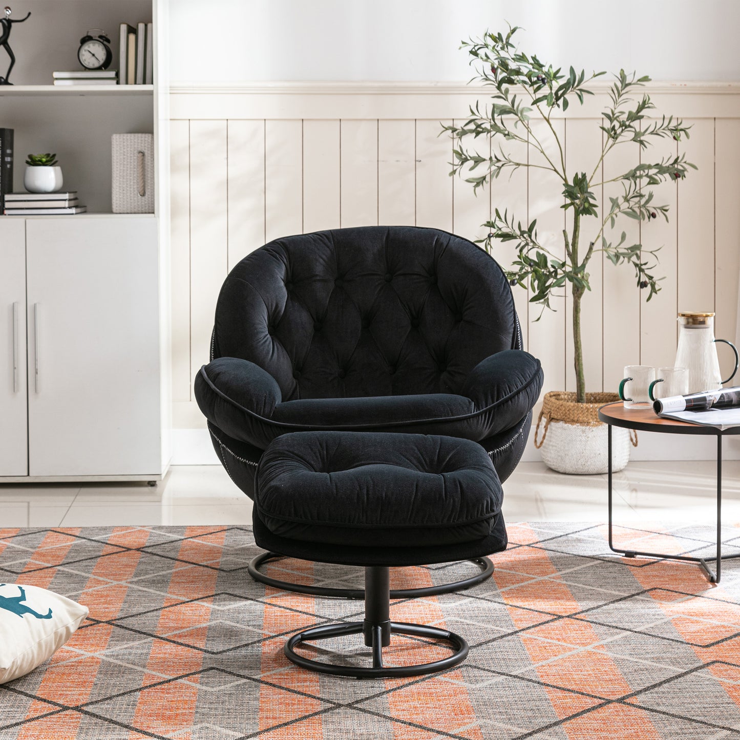 Accent chair with Ottoman - Black